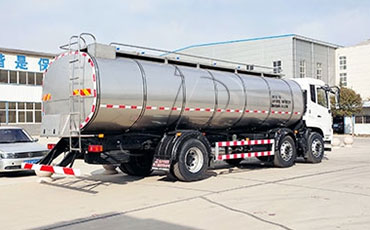 天潤(rùn)新東鮮奶運(yùn)輸車：奶牛養(yǎng)殖場(chǎng)的信賴之選