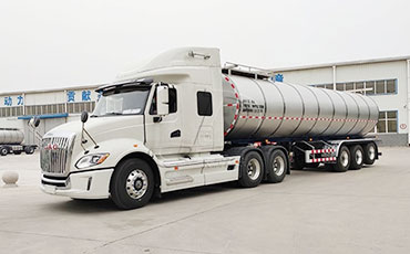 天潤新東牛奶運輸車，中原腹地冷鏈運輸新標(biāo)桿